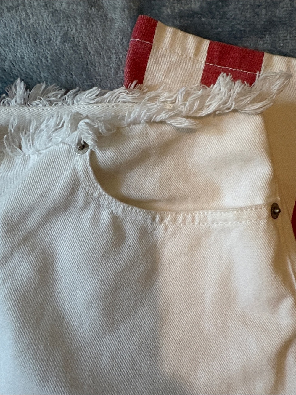 Tommy Hilfiger White Straight-Leg Jeans with Red Stripes and Blue Stars - Picture 7 of 10